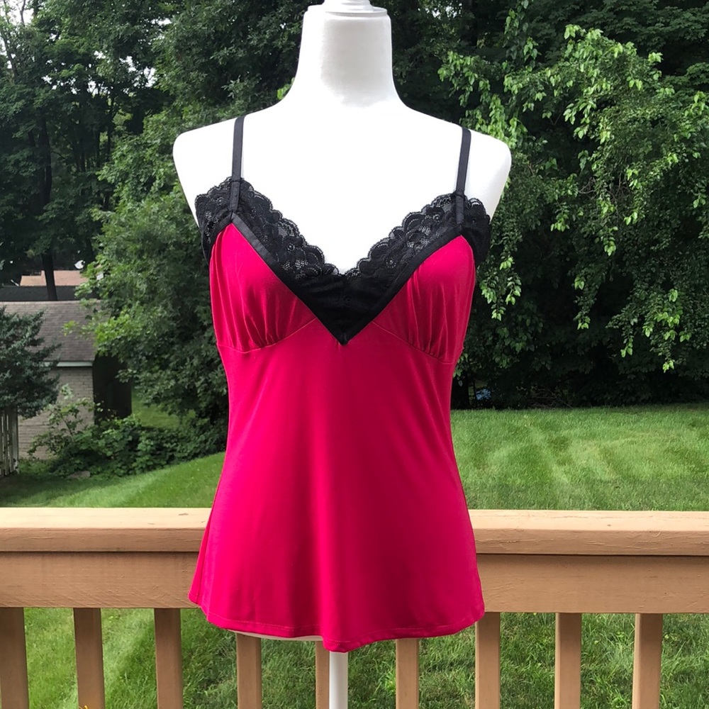 Cache magenta black lace tank